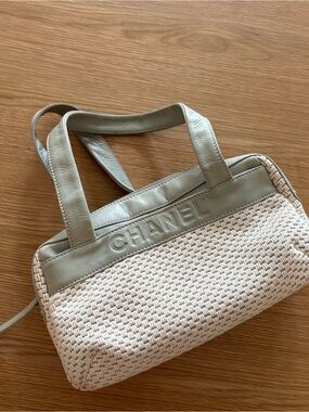 CHANEL Cream & Light Green Woven Shoulder Bag